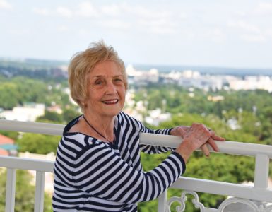 Dr. Carol Meyer