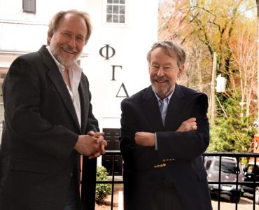 Drs. Jonathan Jarman (’86), left, and Sam Richwine (’77)